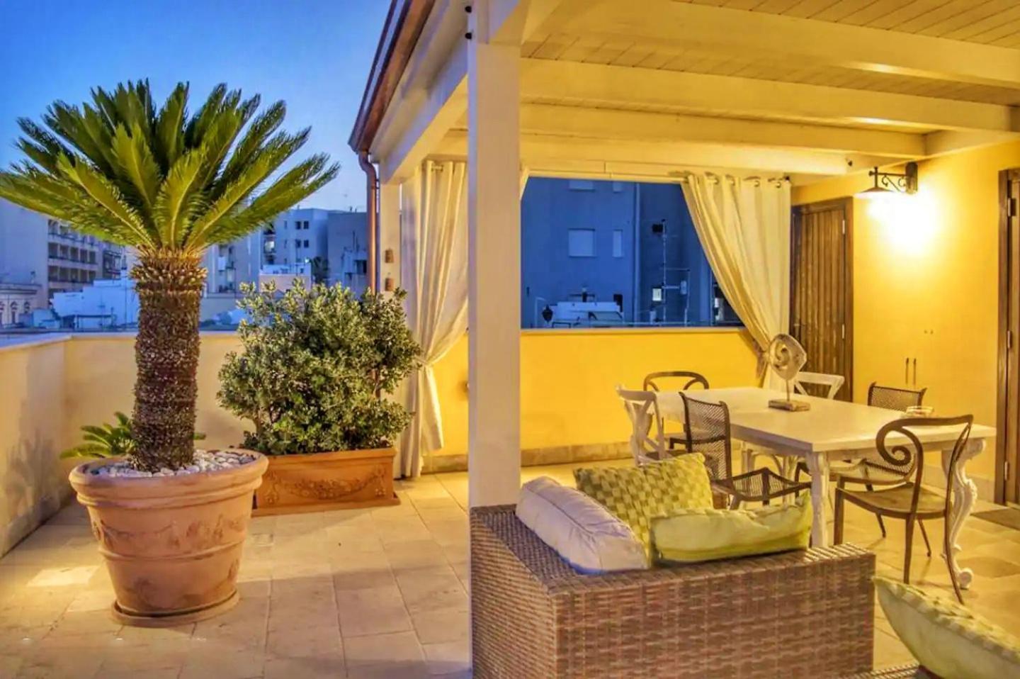 Palazzina Cavour Villa Monopoli Luaran gambar